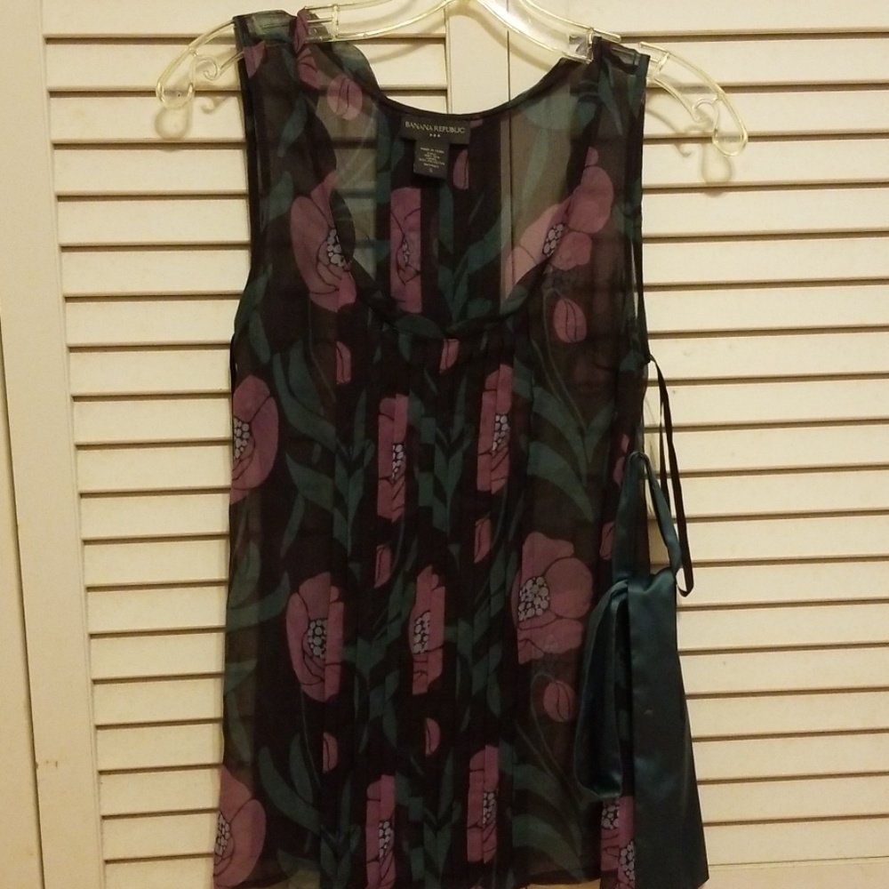 Banana repulic silk blouse sizes